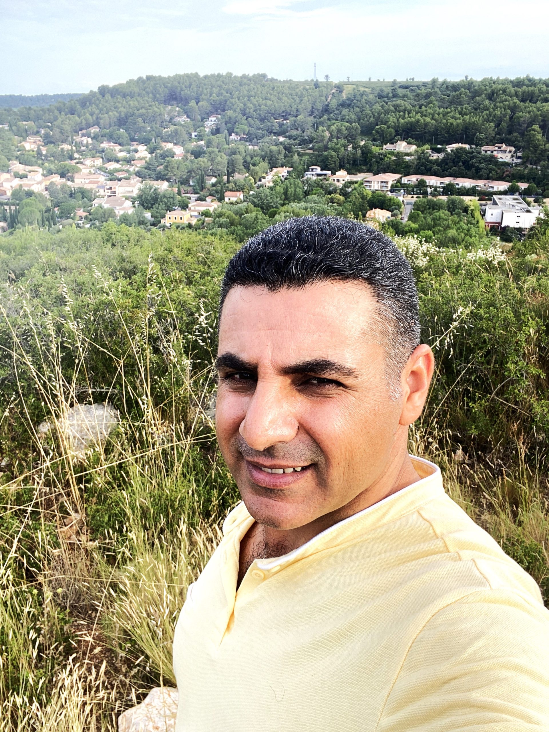 صورة الكاتب