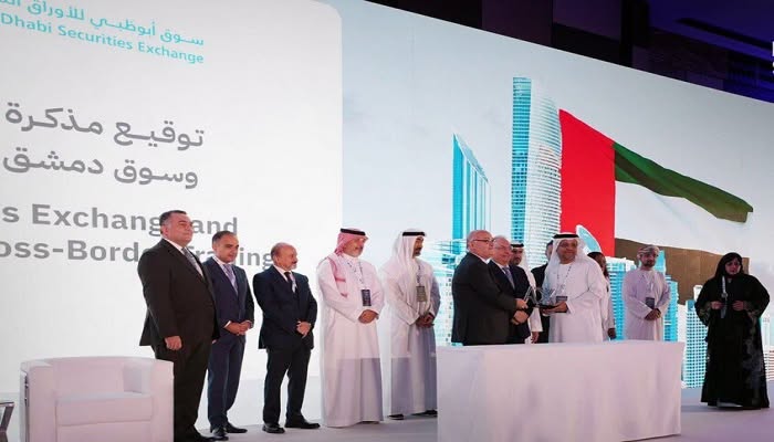 من اللقاء في الإمارات